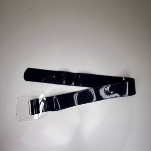 Designer unknown vintage navy with clear loose sight buckle belt.